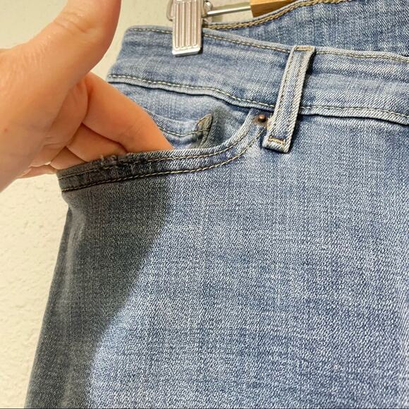 Levi’s 714 Straight Leg Distressed Step Fringe Hem Jeans Womens 29 Raw Zip Fly - Picture 11 of 12